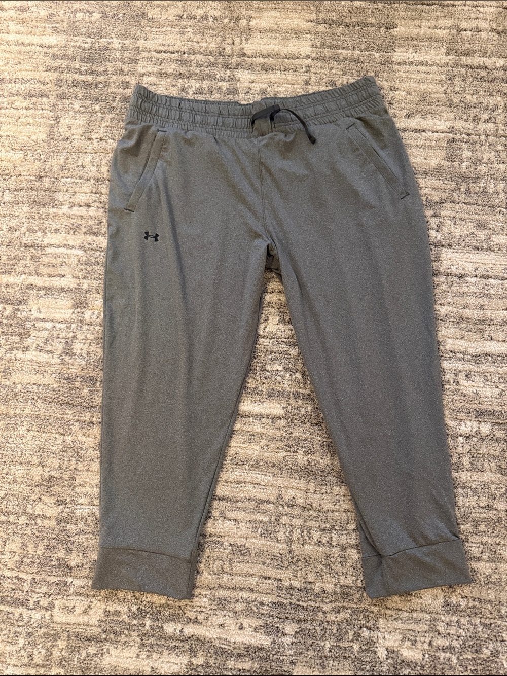 Under Armour women’s Gray Athletic Jogger Pants